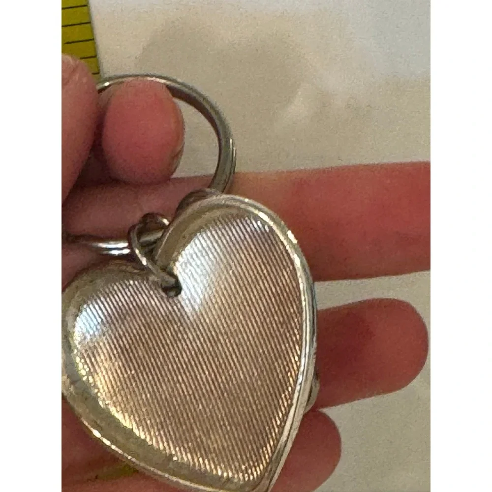 Unbranded silver tone